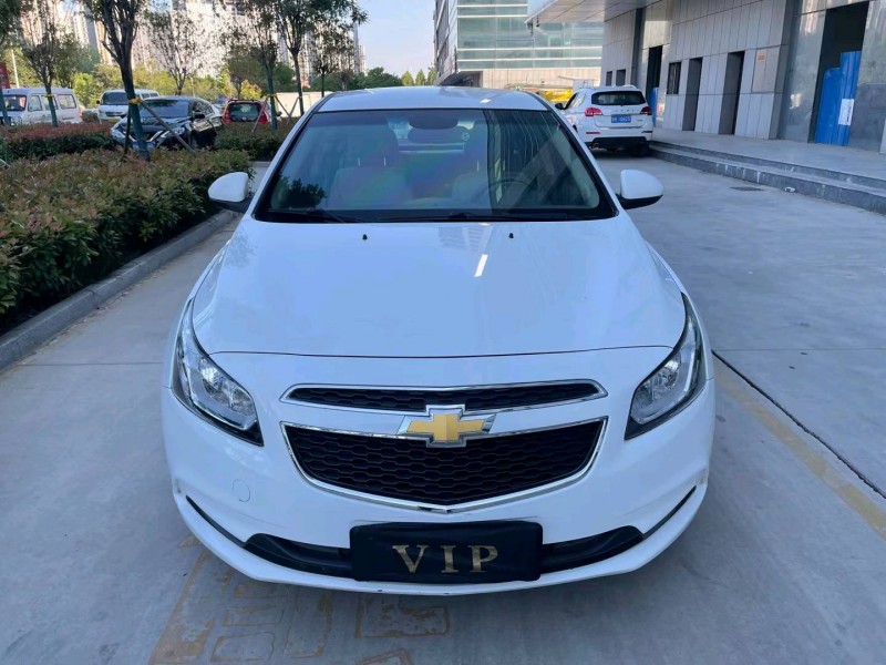 济宁16年雪佛兰科鲁兹1