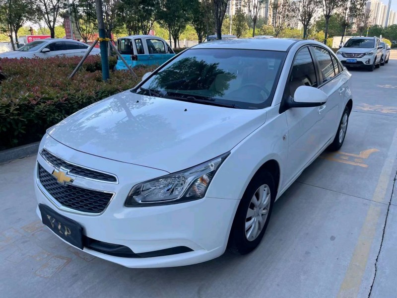 济宁16年雪佛兰科鲁兹2