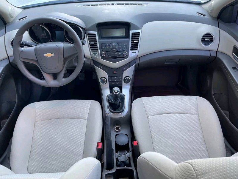 济宁16年雪佛兰科鲁兹5