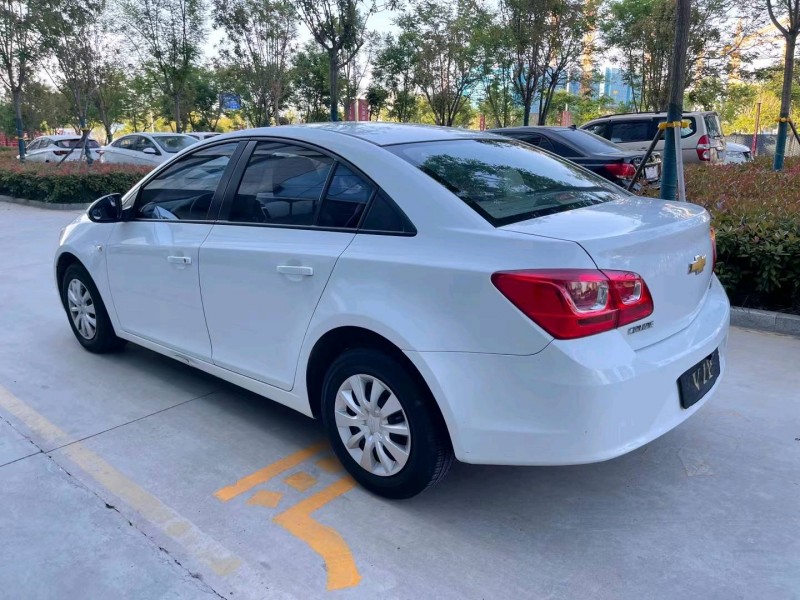 济宁16年雪佛兰科鲁兹8