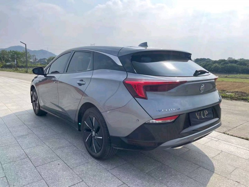 广州22年别克微蓝7