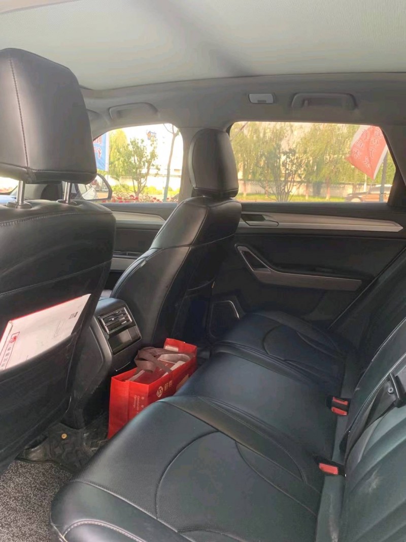 保定18年众泰大迈X75