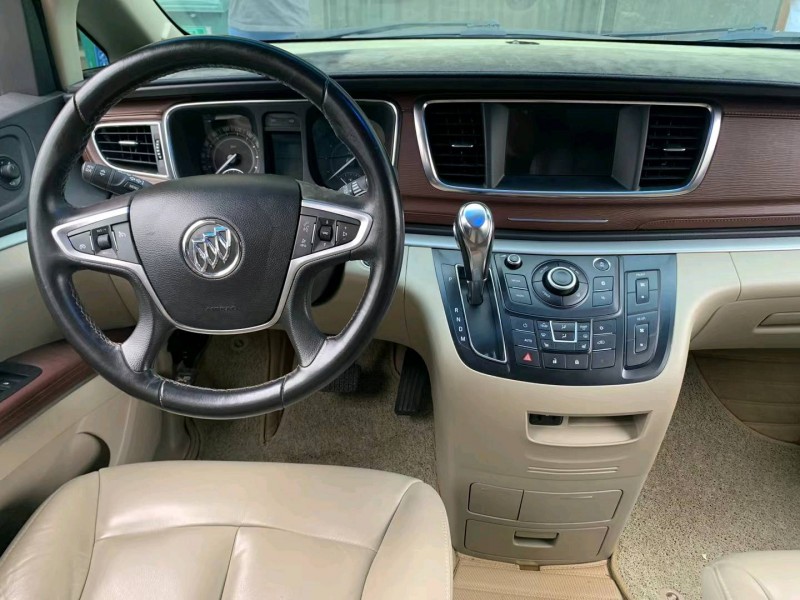 中山17年别克GL87