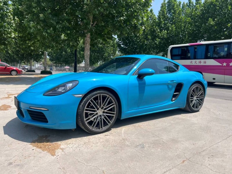 济宁17年保时捷7183