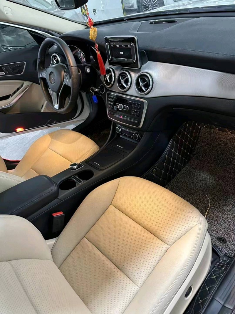 徐州16年奔驰GLA8