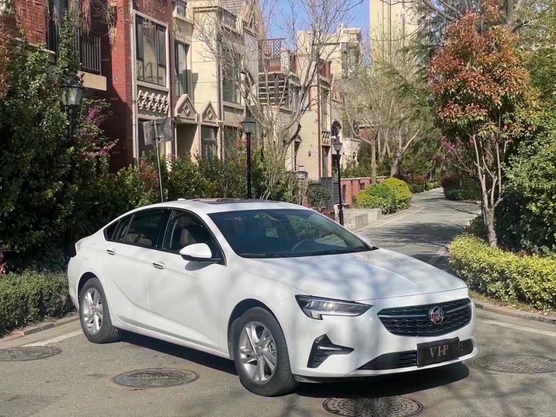 青岛22年别克君威3