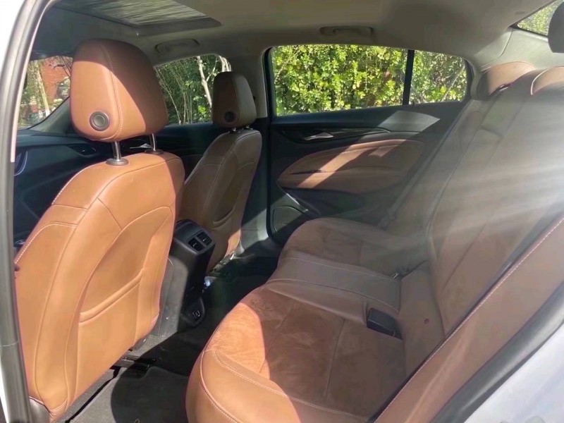 青岛22年别克君威5