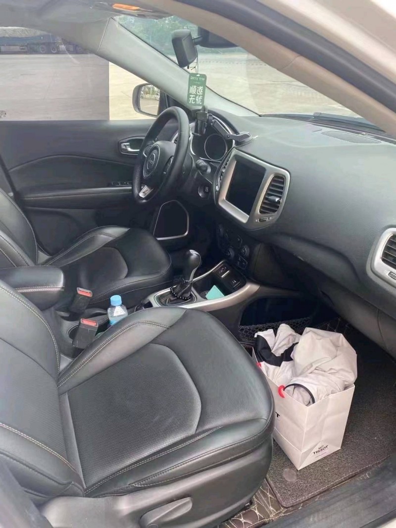 青岛19年Jeep指南者6