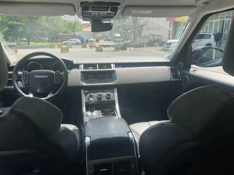 青岛17年路虎揽胜8