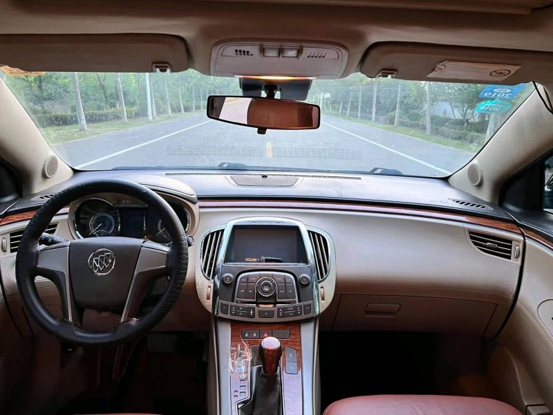 徐州12年别克君越4