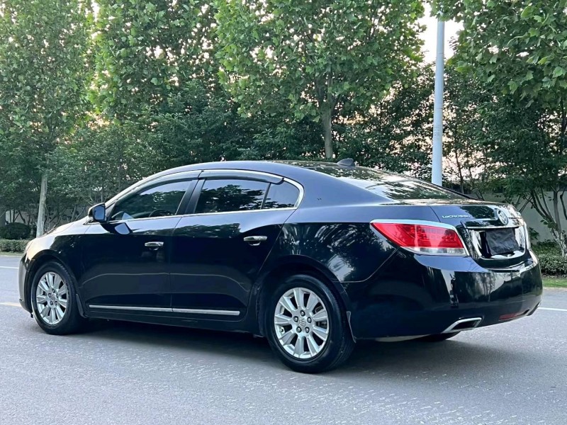 徐州12年别克君越7