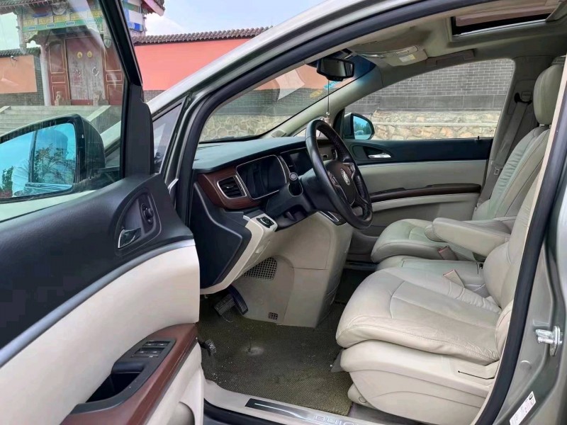 济南15年别克GL84