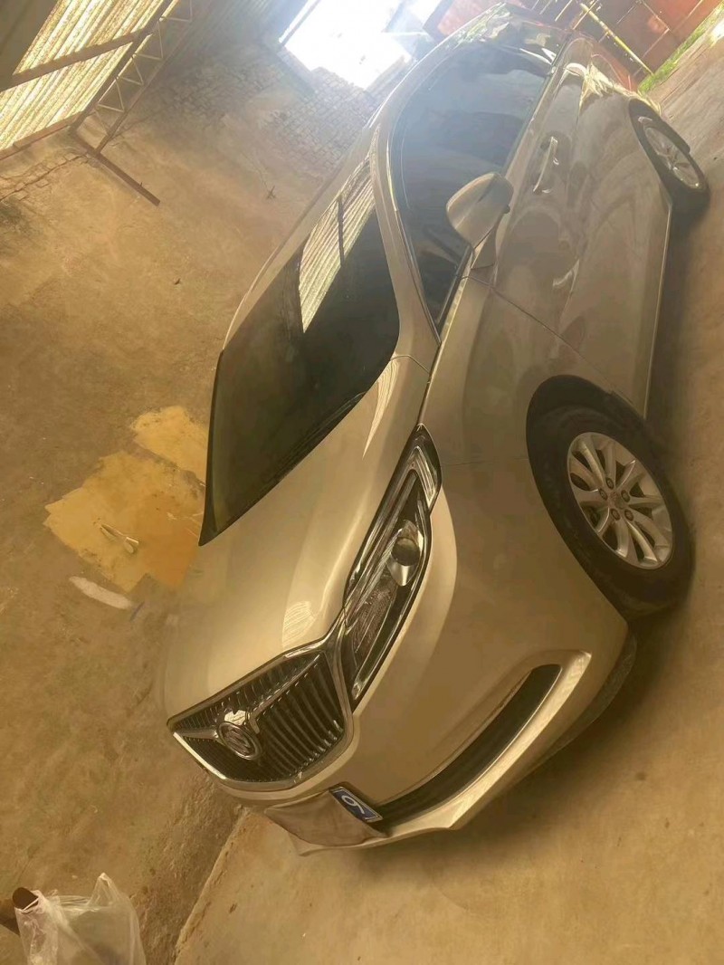 济南19年别克GL82