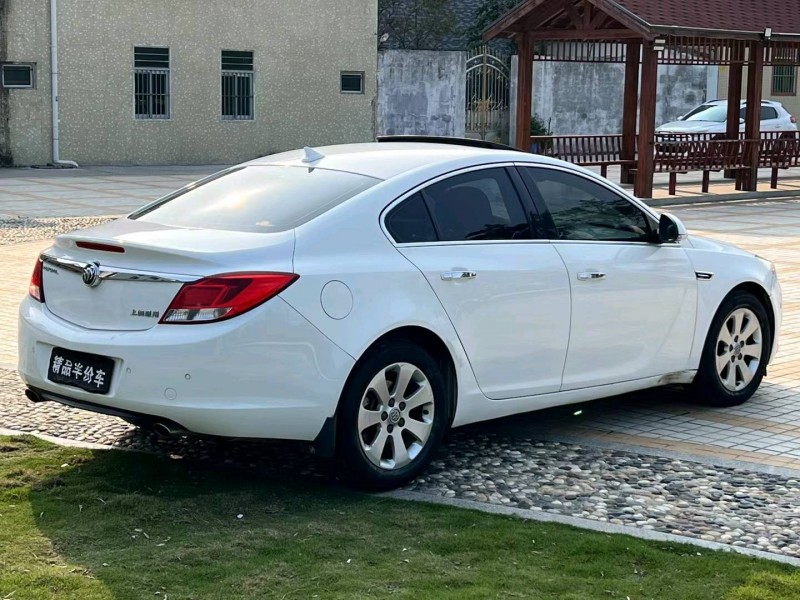 汕头12年别克君威8