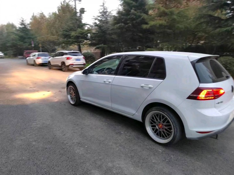 济南17年大众高尔夫4