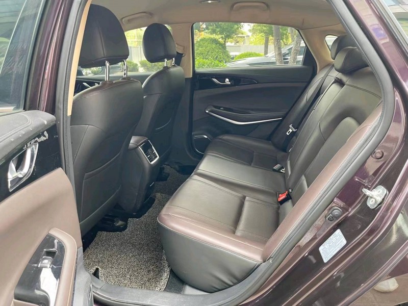 济宁18年长安汽车睿驰CC4