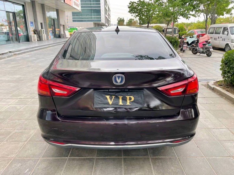 济宁18年长安汽车睿驰CC9