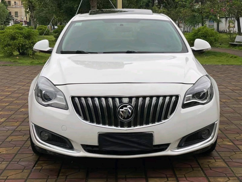 汕头16年别克君威1