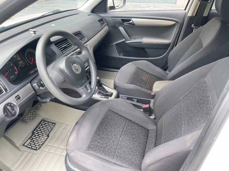 济南14年大众朗逸8