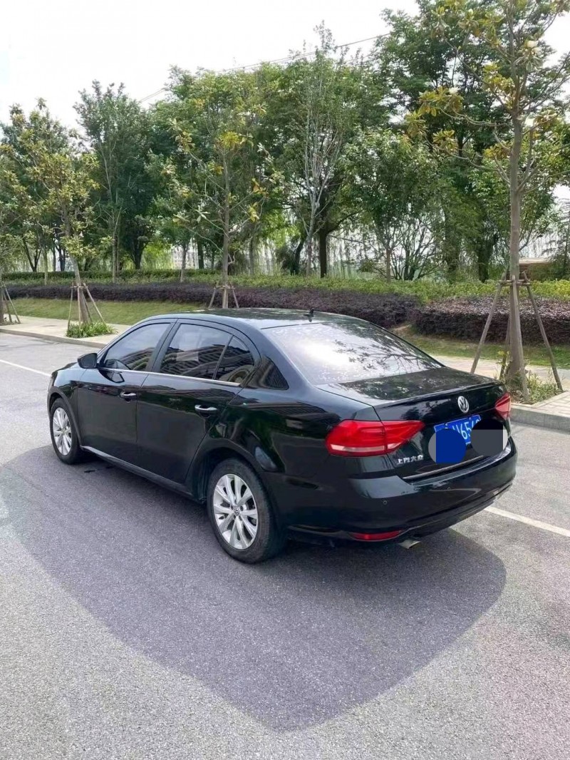 济南17年大众朗逸4