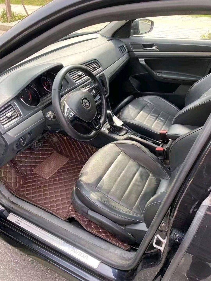 济南17年大众朗逸8