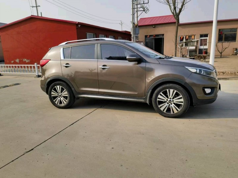 济宁16年起亚智跑2