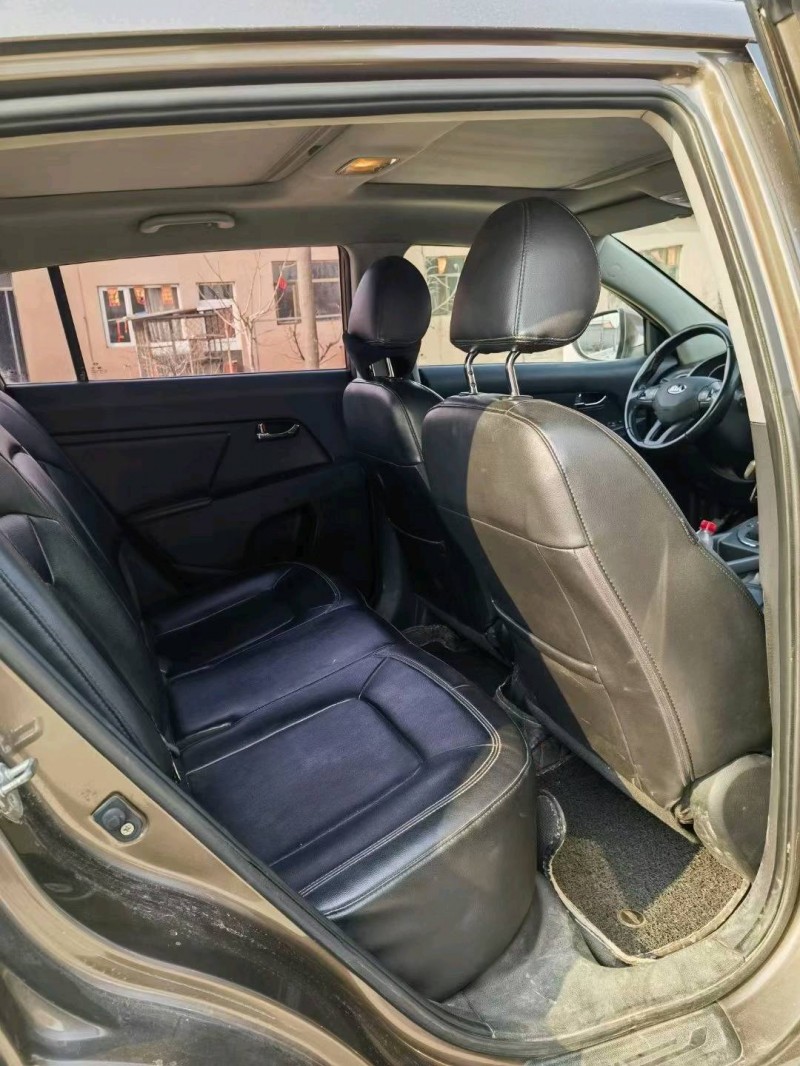 济宁16年起亚智跑6