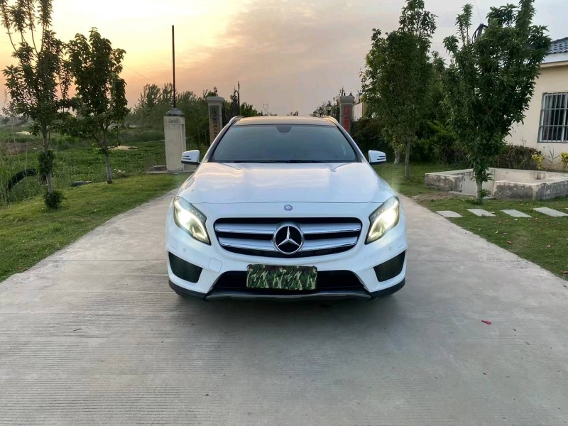 徐州16年奔驰GLA1