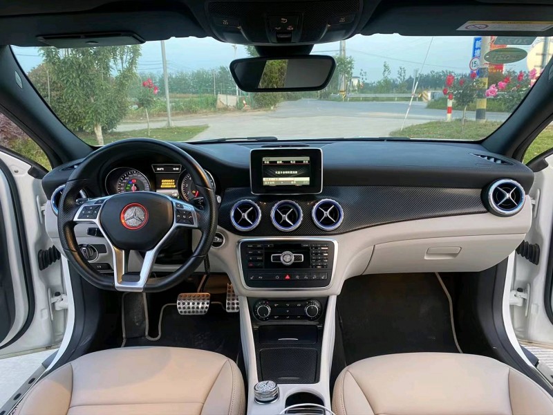 徐州16年奔驰GLA4