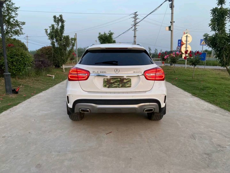 徐州16年奔驰GLA9