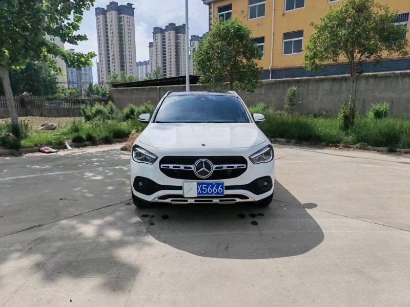 青岛22年奔驰GLA1