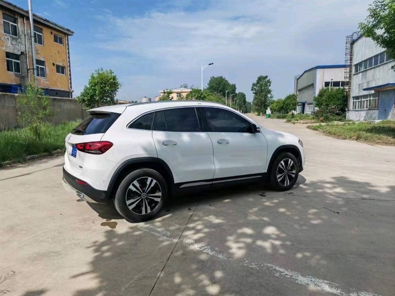 青岛22年奔驰GLA4