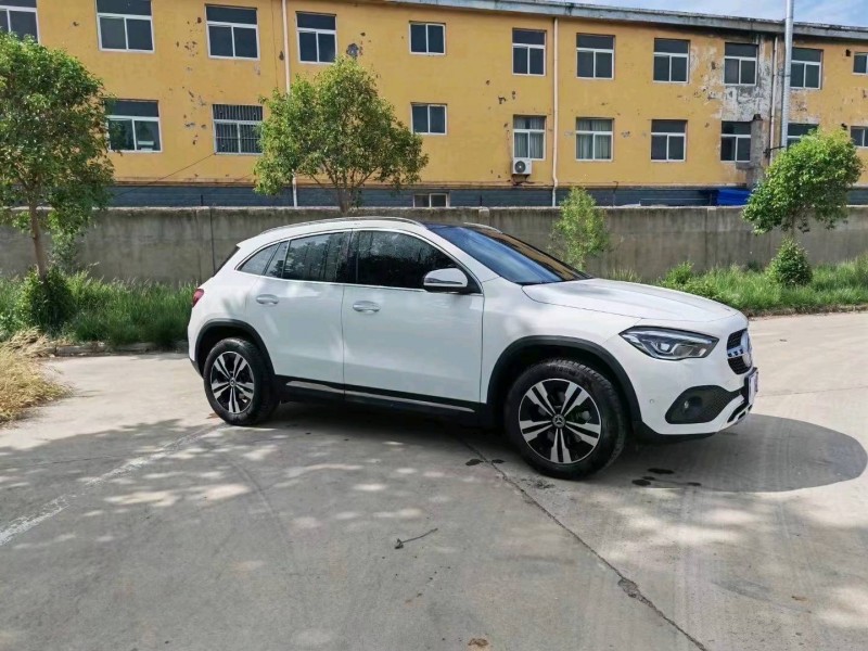 青岛22年奔驰GLA6