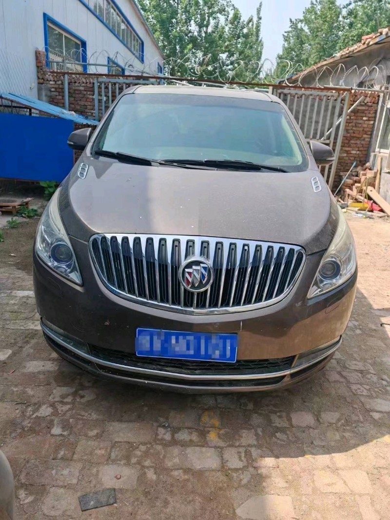 青岛13年别克GL81