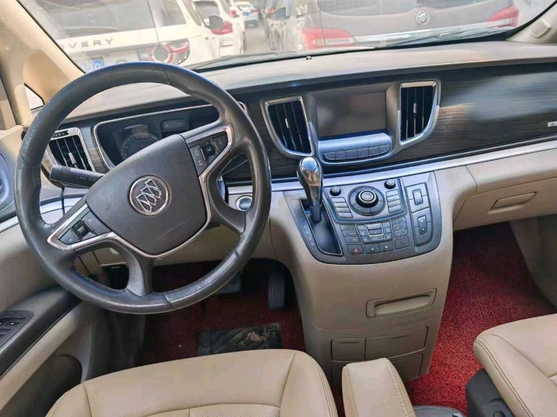 青岛13年别克GL84