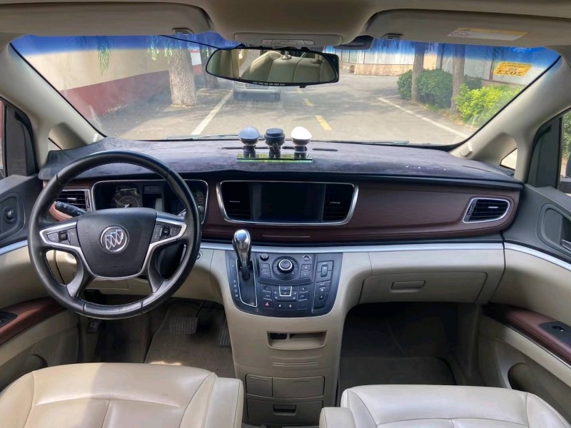 青岛19年别克GL86