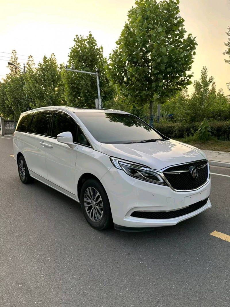 徐州18年别克GL82