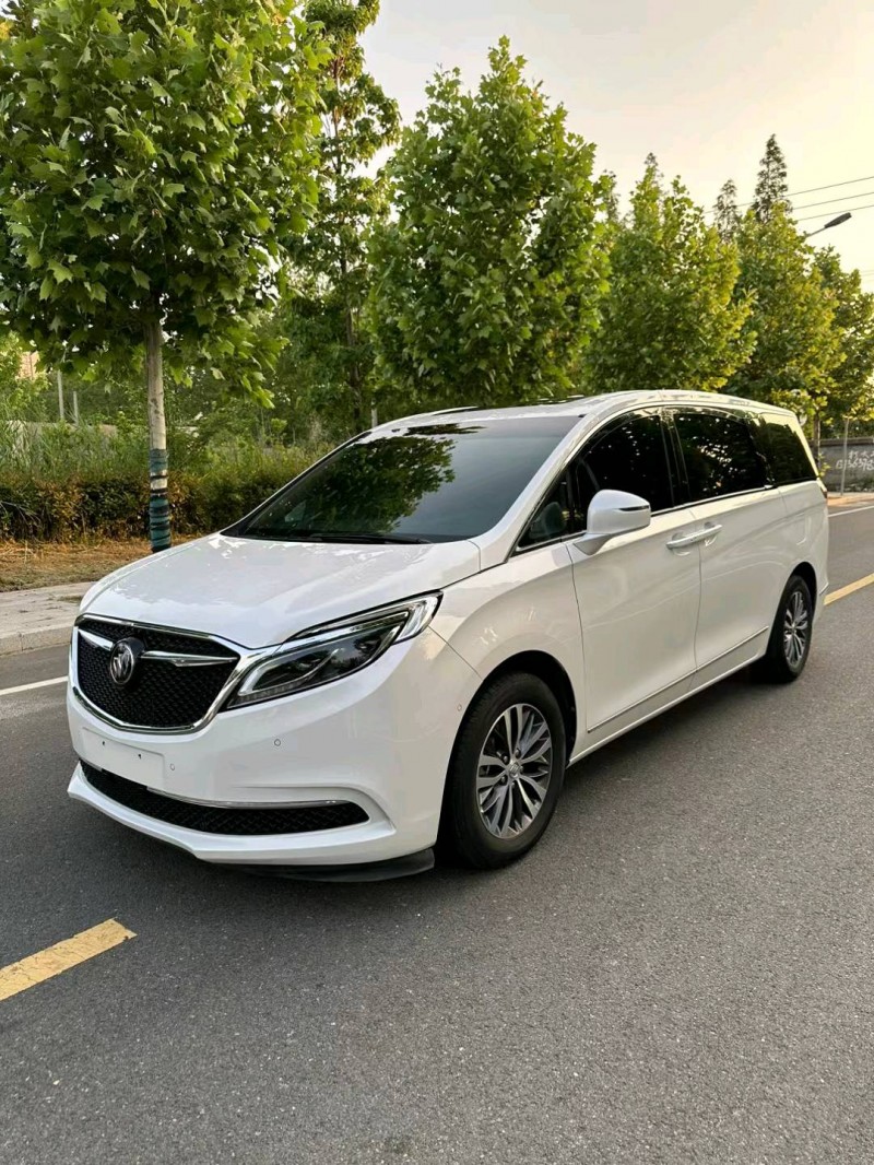 徐州18年别克GL83