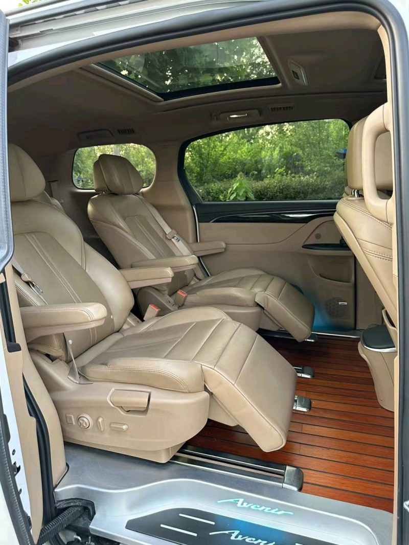 徐州18年别克GL84