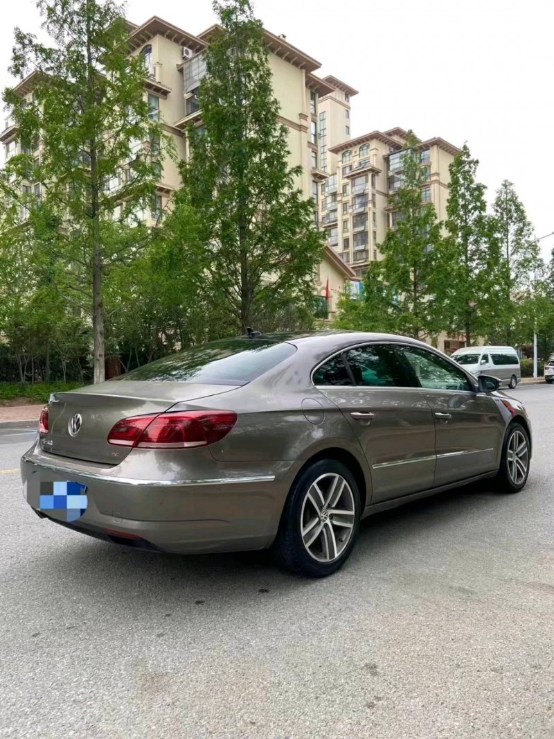 青岛14年大众CC8