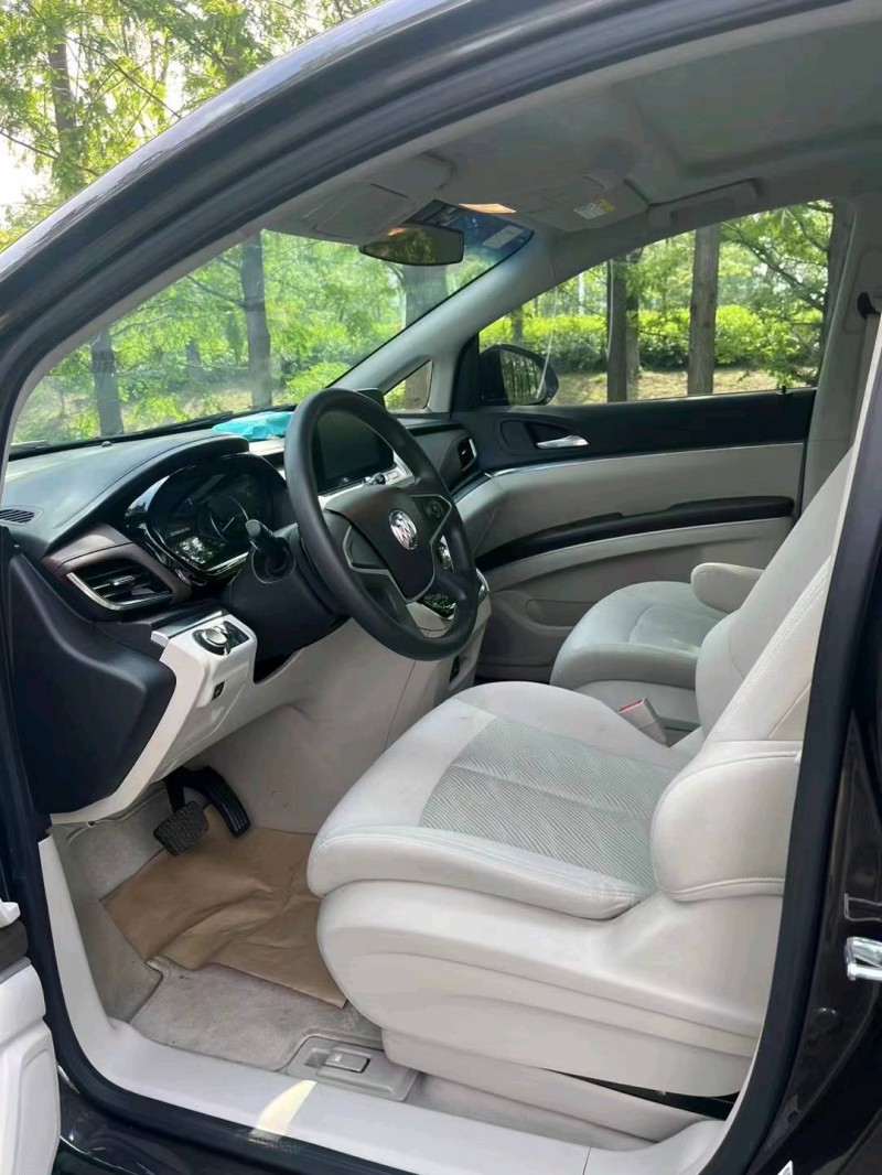 徐州21年别克GL86