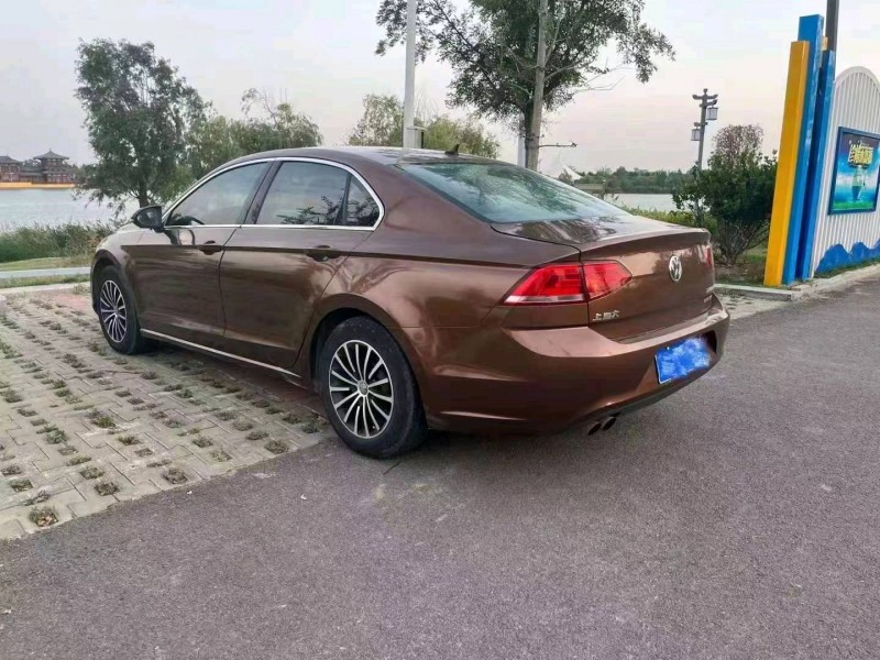 济南16年大众凌渡3