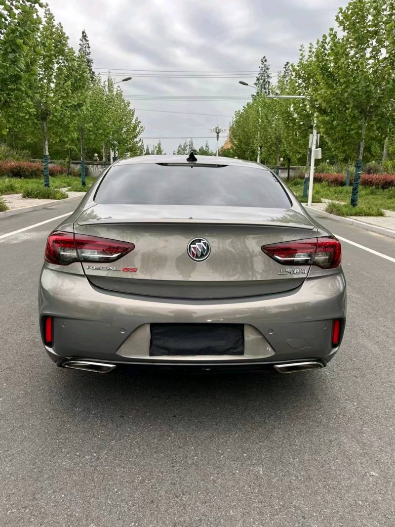 徐州18年别克君威9