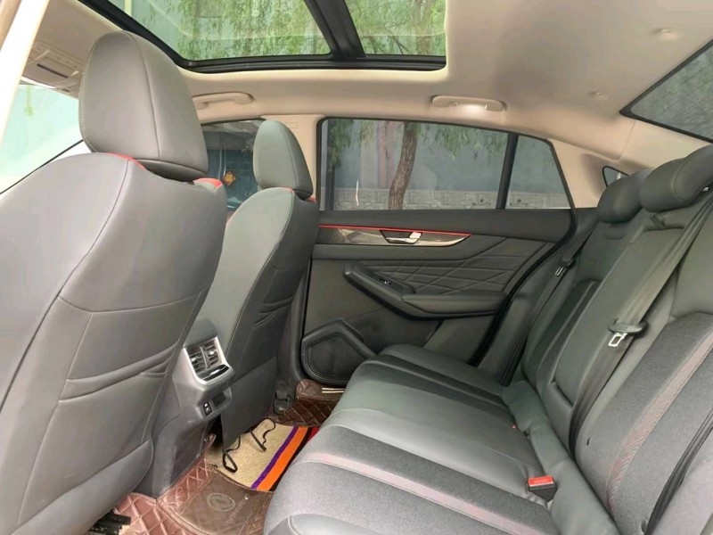 保定21年东风奕炫6