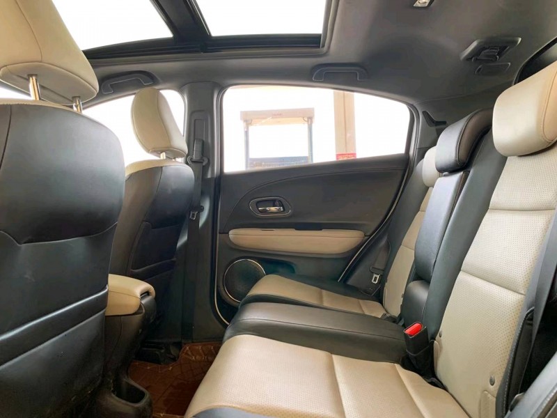 保定16年本田XRV8