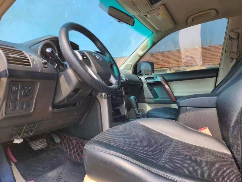 济南13年丰田普拉多6