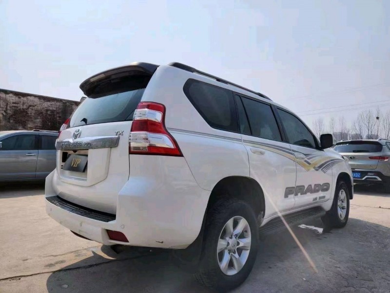 济南13年丰田普拉多7