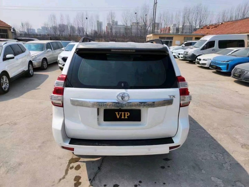 济南13年丰田普拉多9