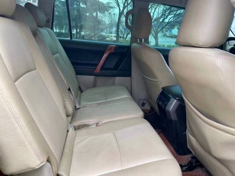 济南13年丰田普拉多4