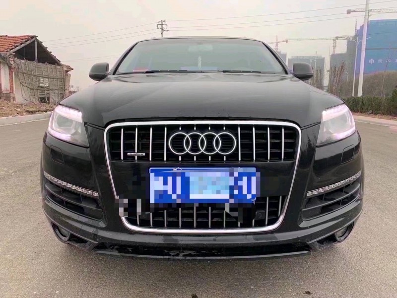 青岛13年奥迪Q71